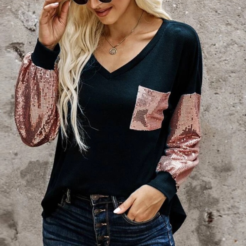 Black contrast sequin waffle knit tee